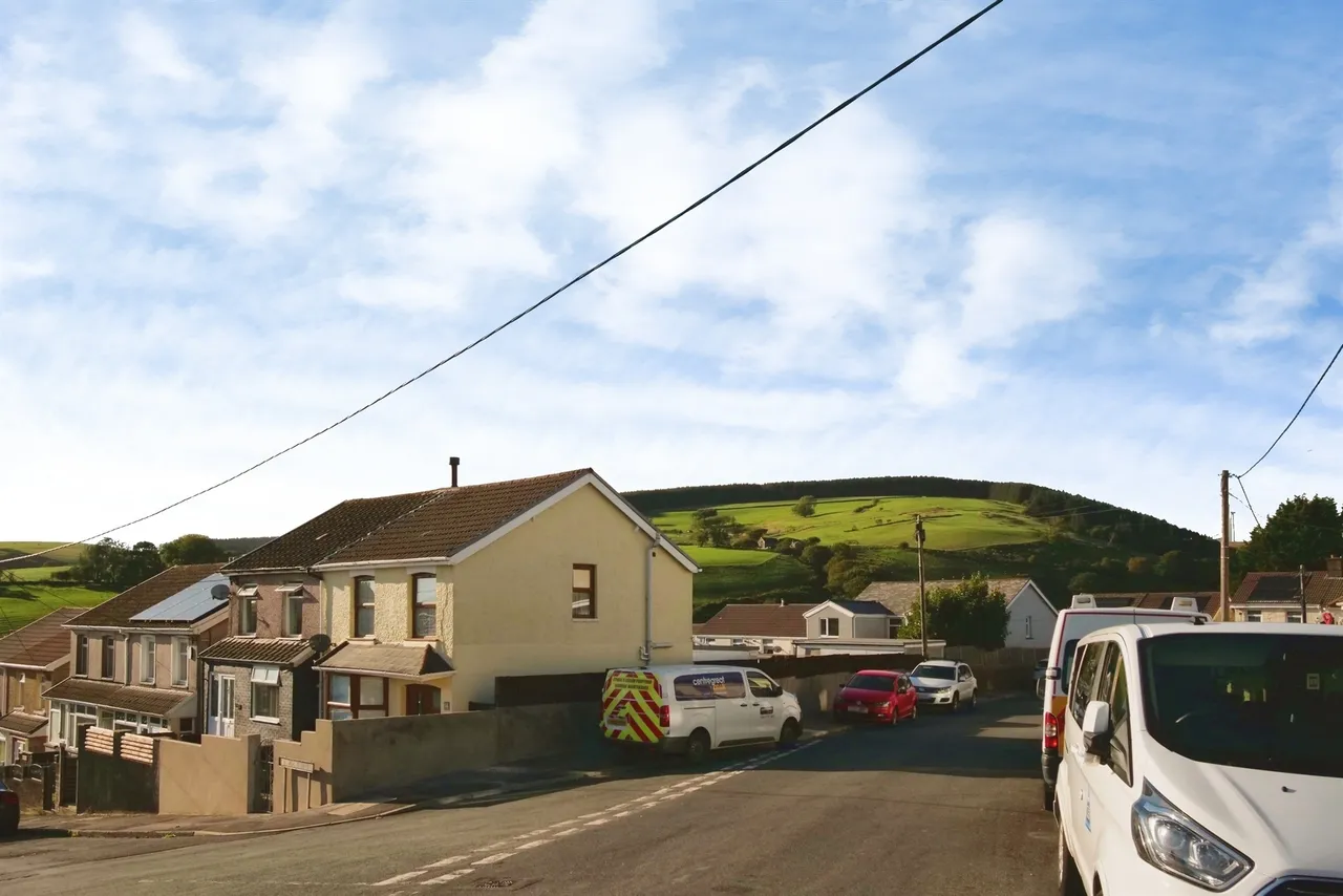 Oak Street, Porth, CF39, photo 25