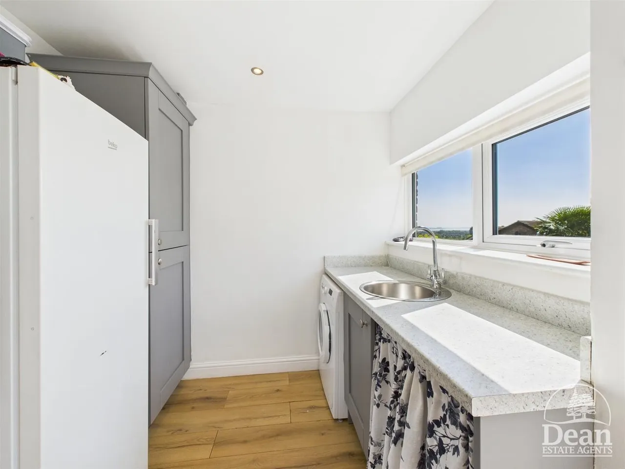 Ash Close, Lydney, photo 6