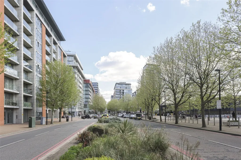Eden Place, Royal Victoria, E16, photo 13