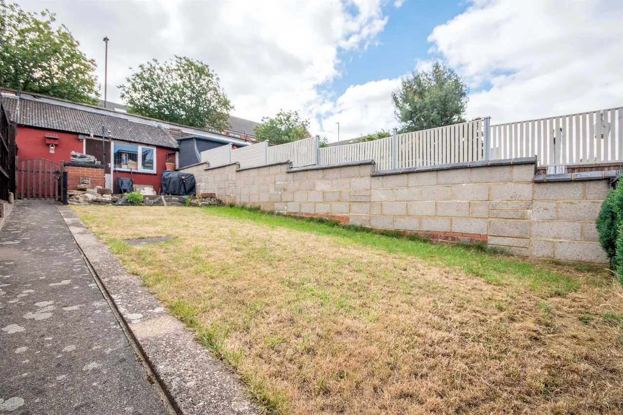 Cambridge Street, Kettering, NN16, photo 2