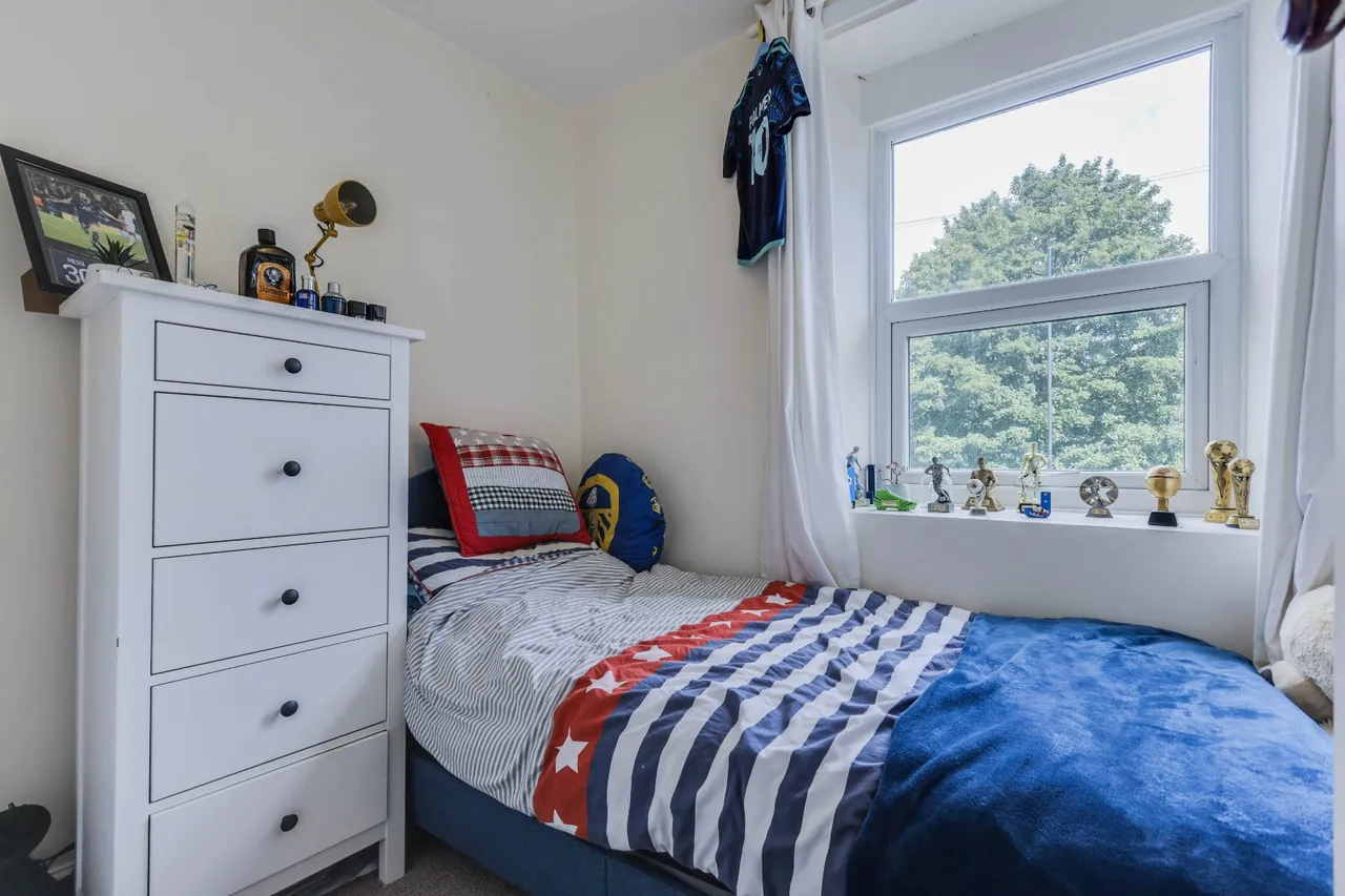 Carr Road, Calverley, LS28, photo 12