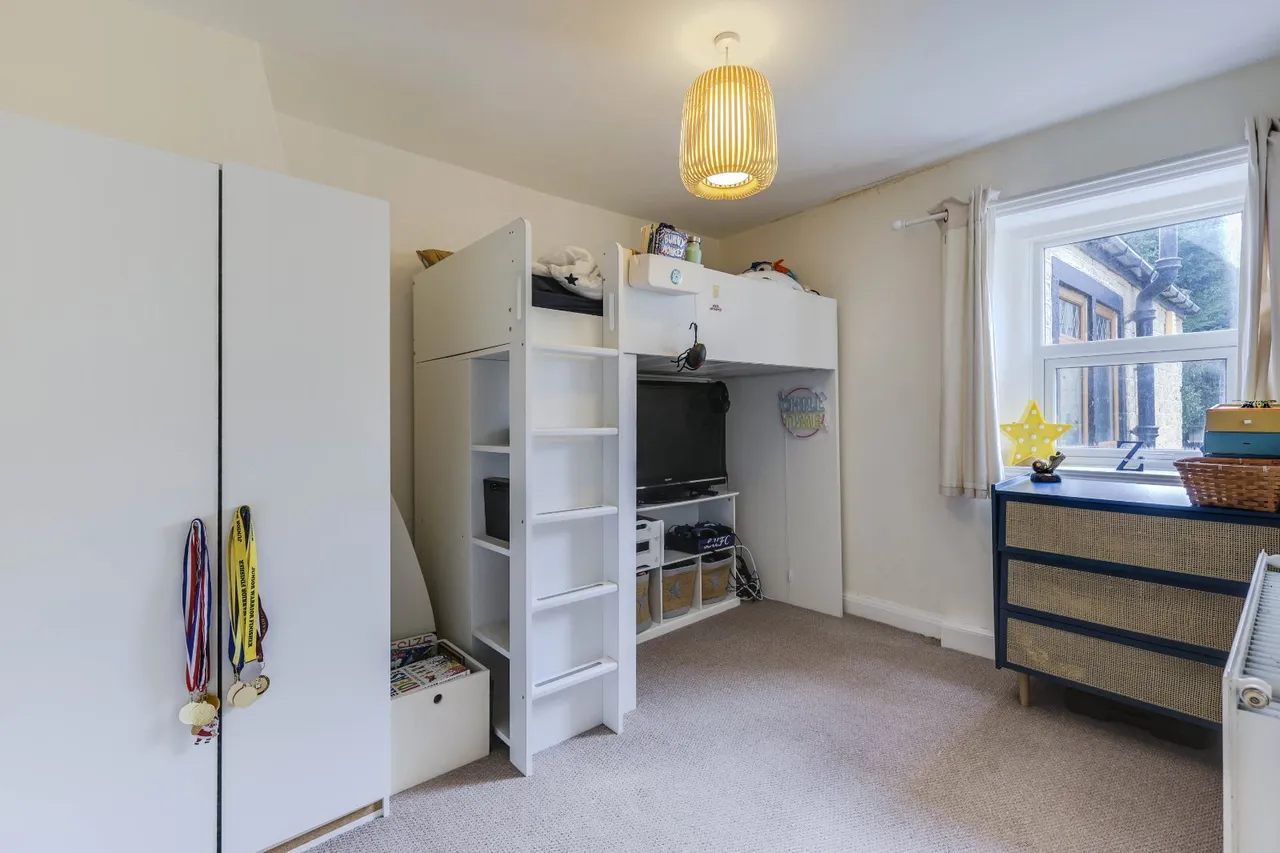 Carr Road, Calverley, LS28, photo 11