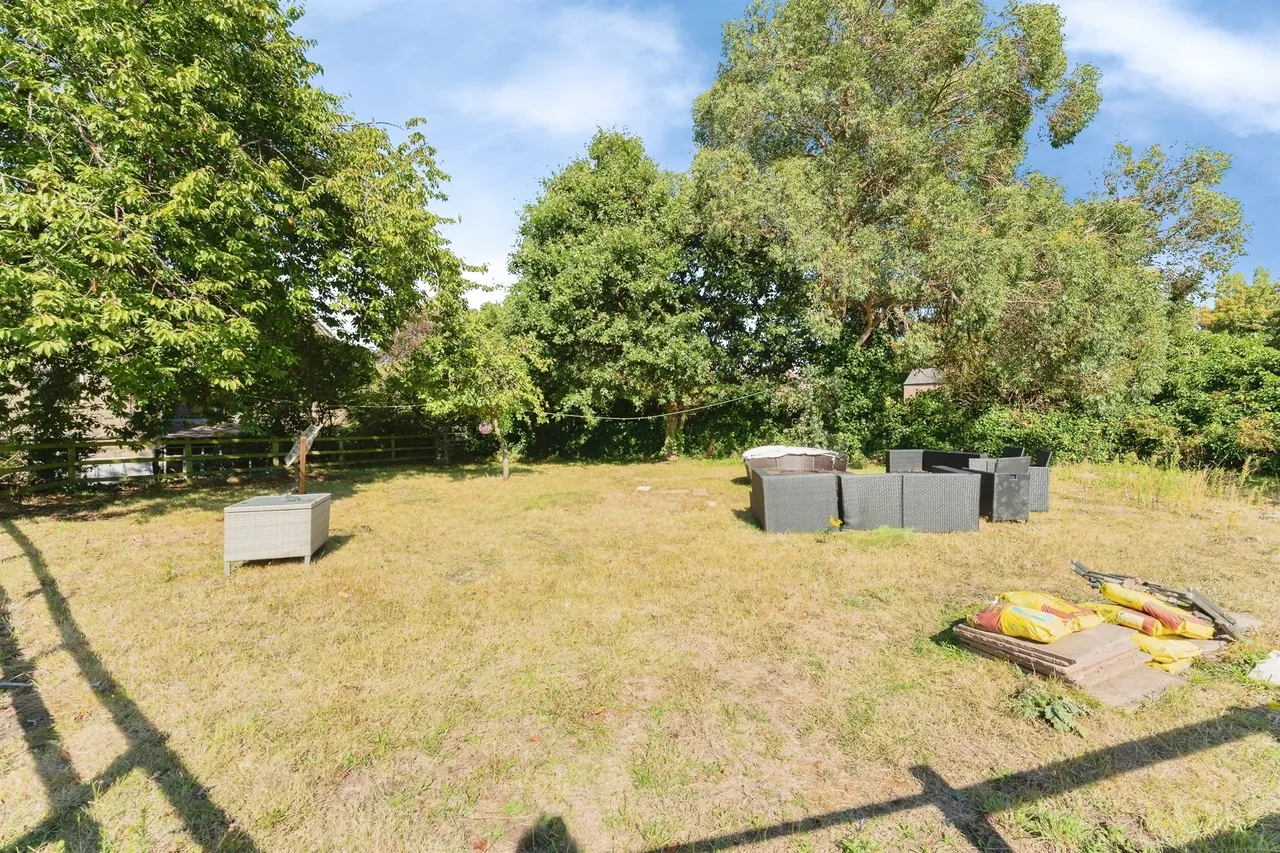 Bidston Village Road, Prenton, CH43, photo 39