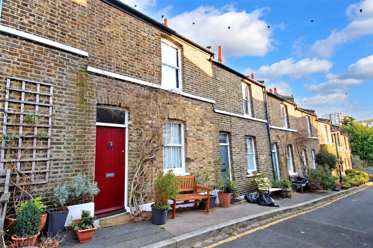 2 bed house to rent, Trinity Grove, London, SE10