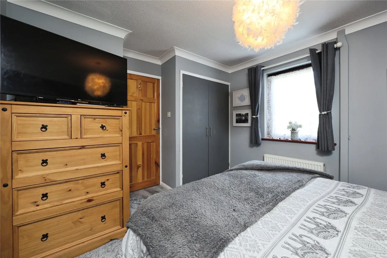 Fleet Way, Shalfleet, PO30, photo 9