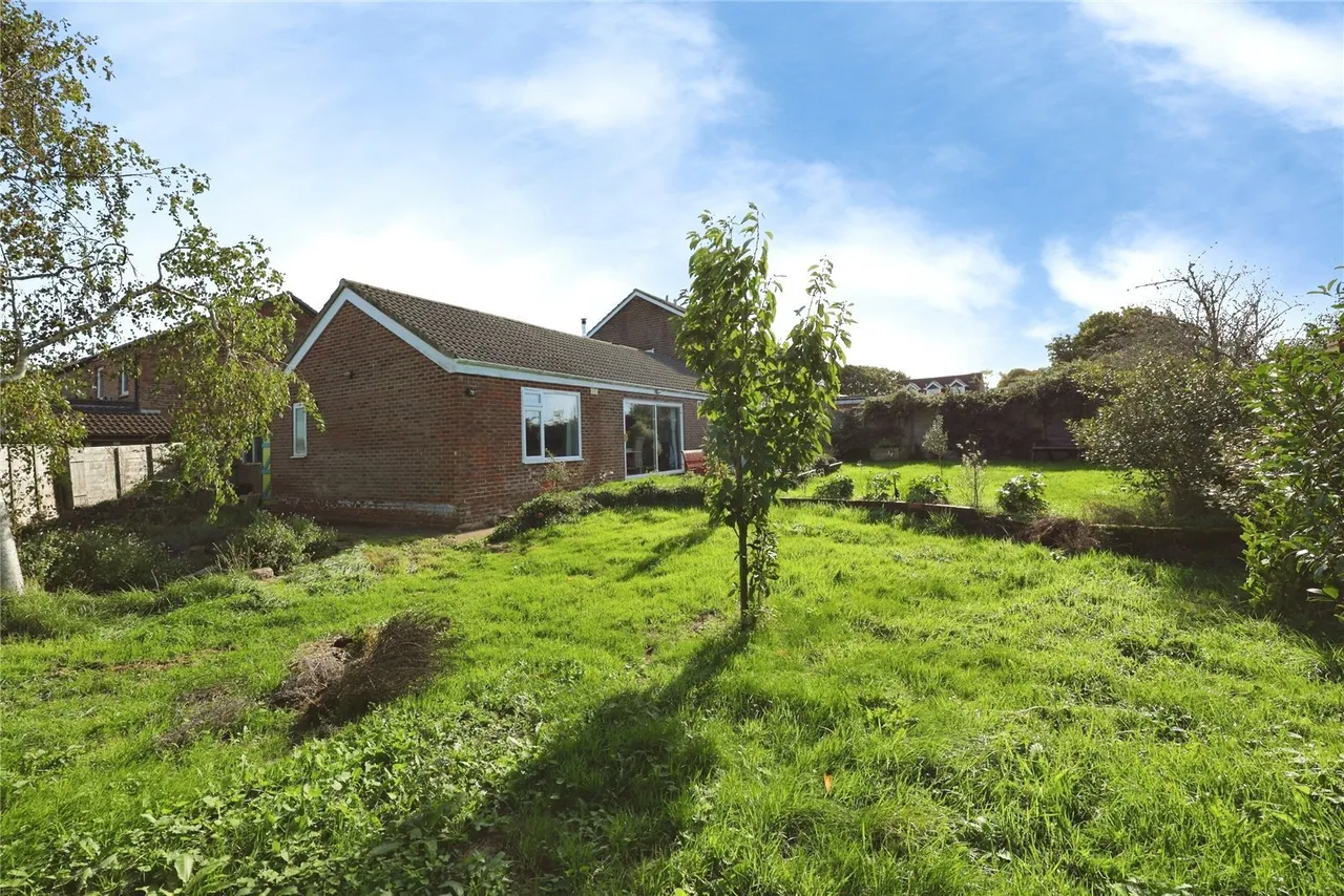 Fleet Way, Shalfleet, PO30, photo 2