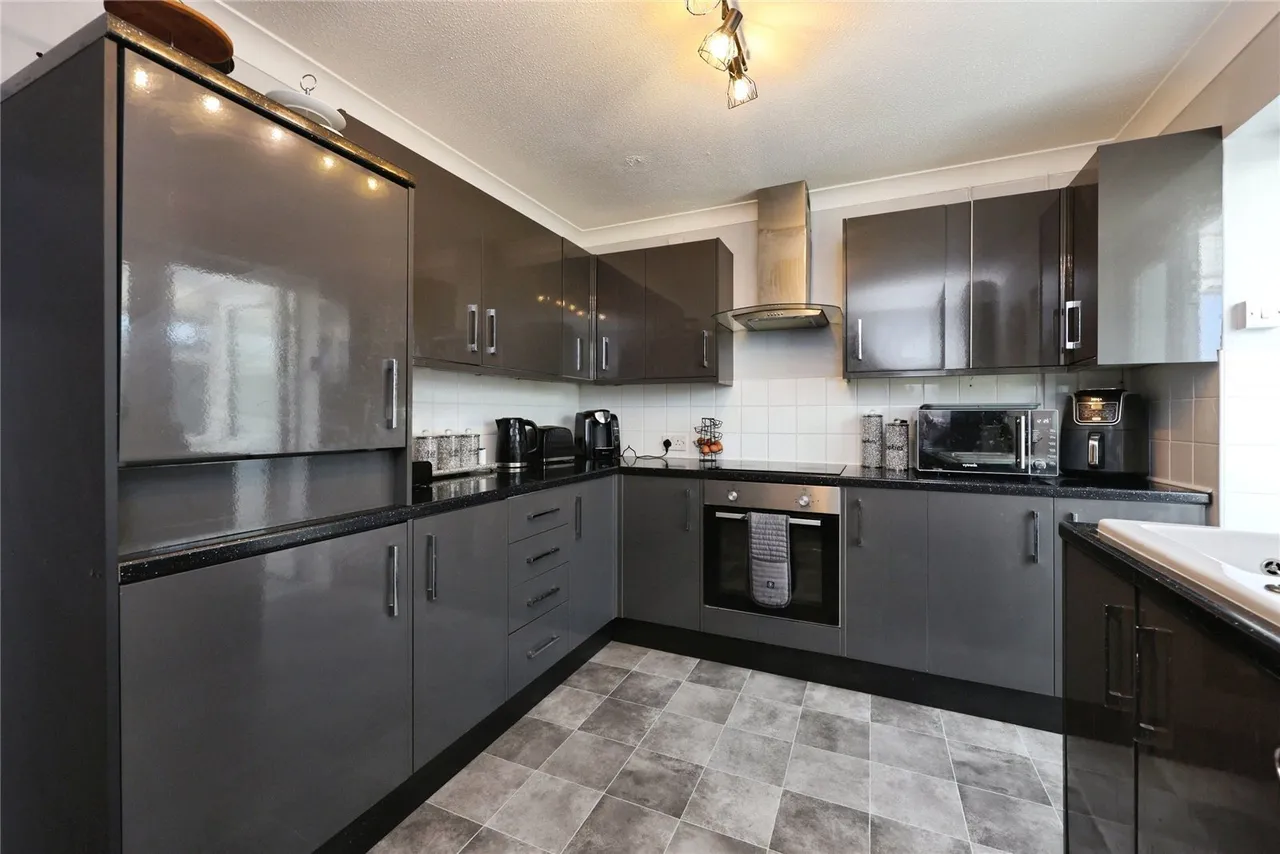 Fleet Way, Shalfleet, PO30, photo 3