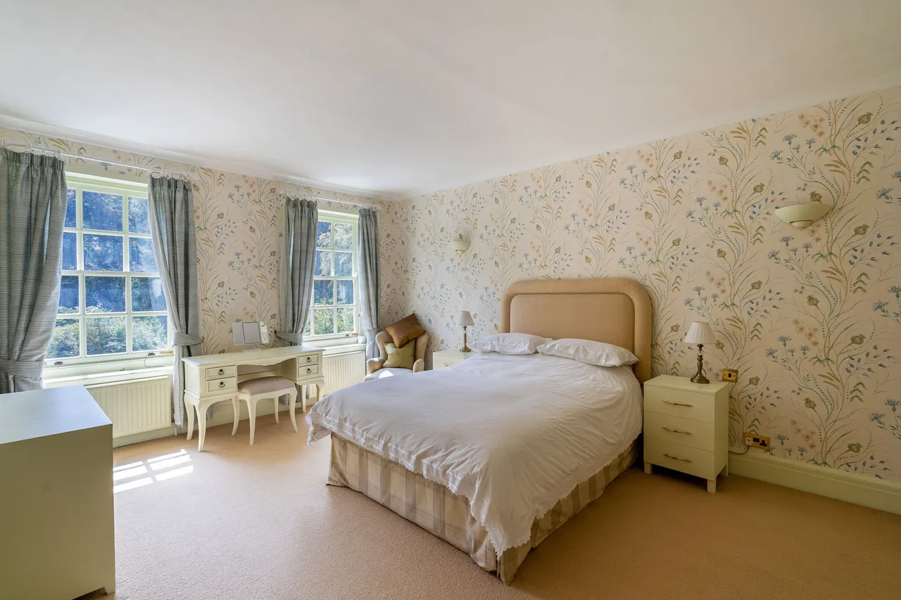 Hatton Hill, Windlesham, GU20, photo 16