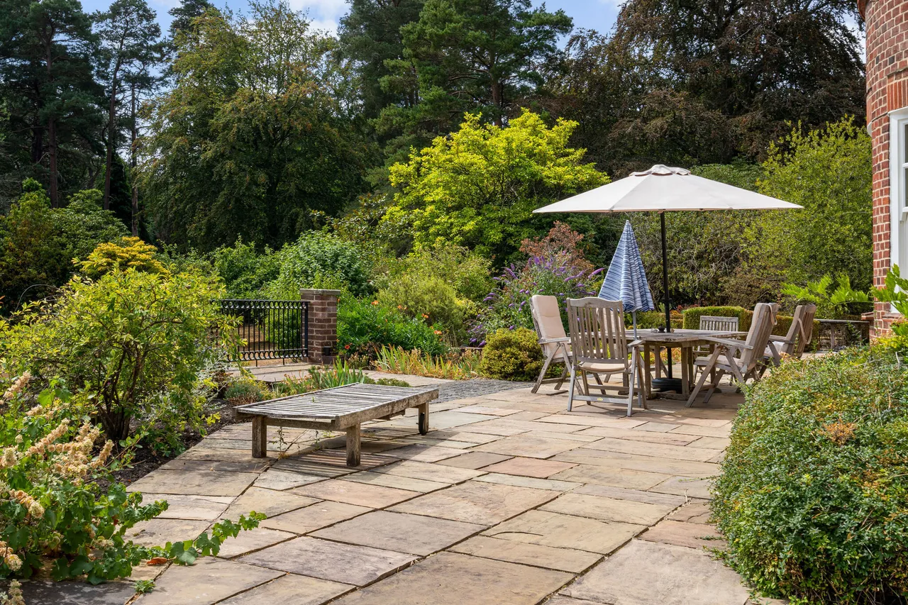 Hatton Hill, Windlesham, GU20, photo 19