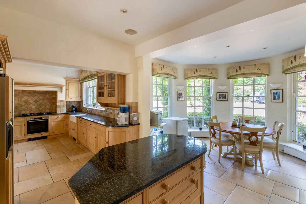 Hatton Hill, Windlesham, GU20, photo 4