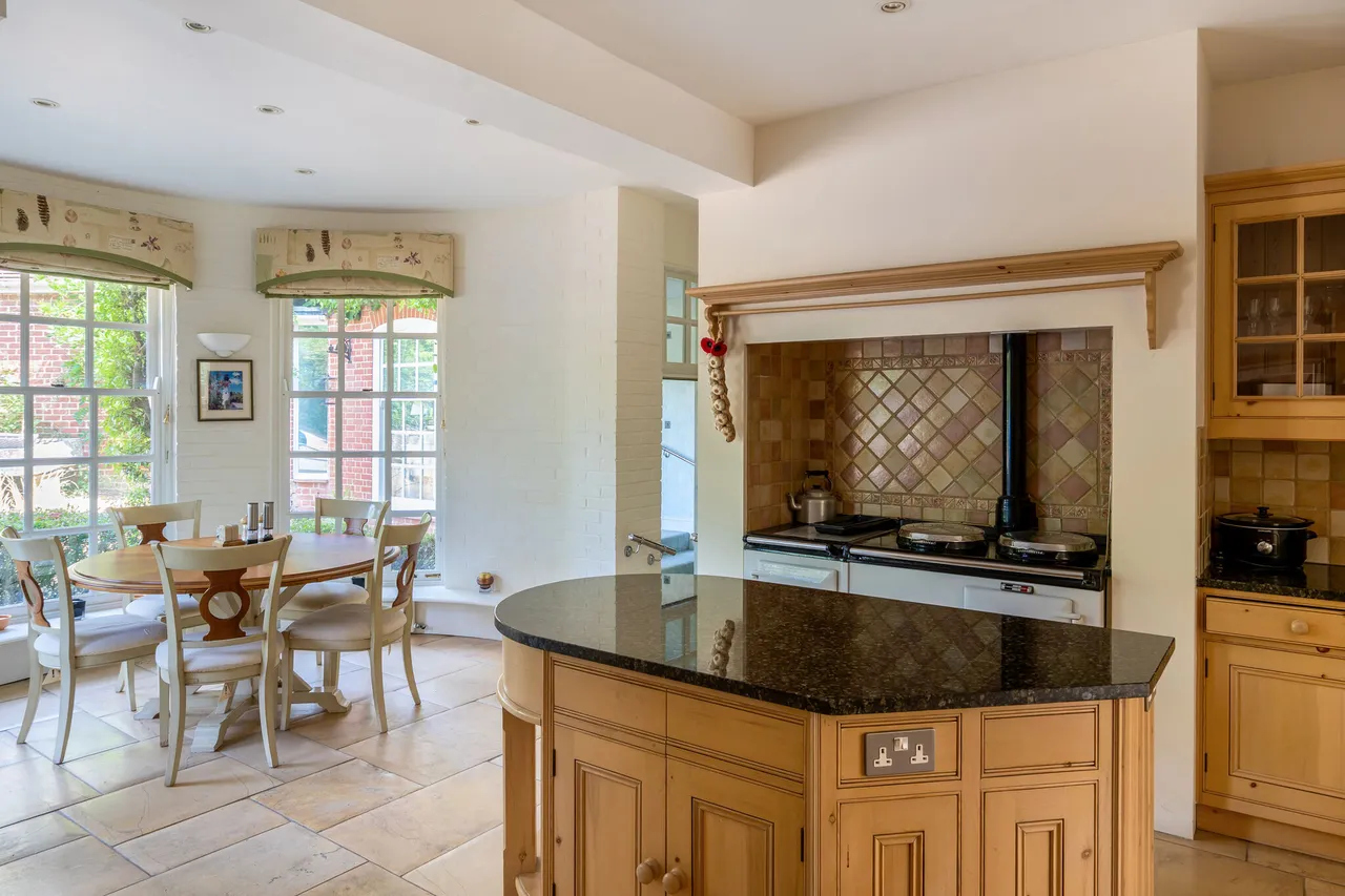 Hatton Hill, Windlesham, GU20, photo 5
