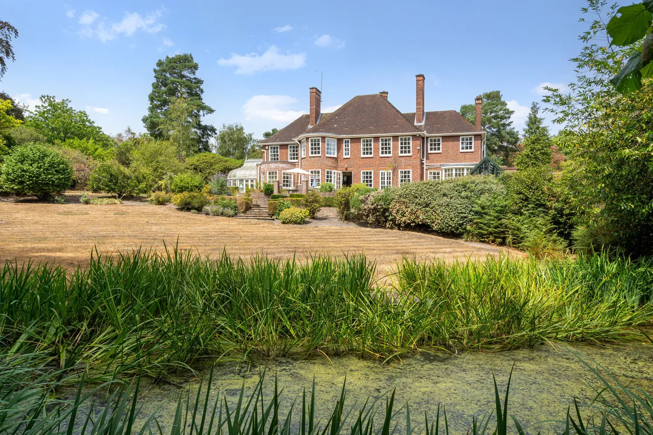 6 bed house for sale, Hatton Hill, Windlesham, GU20