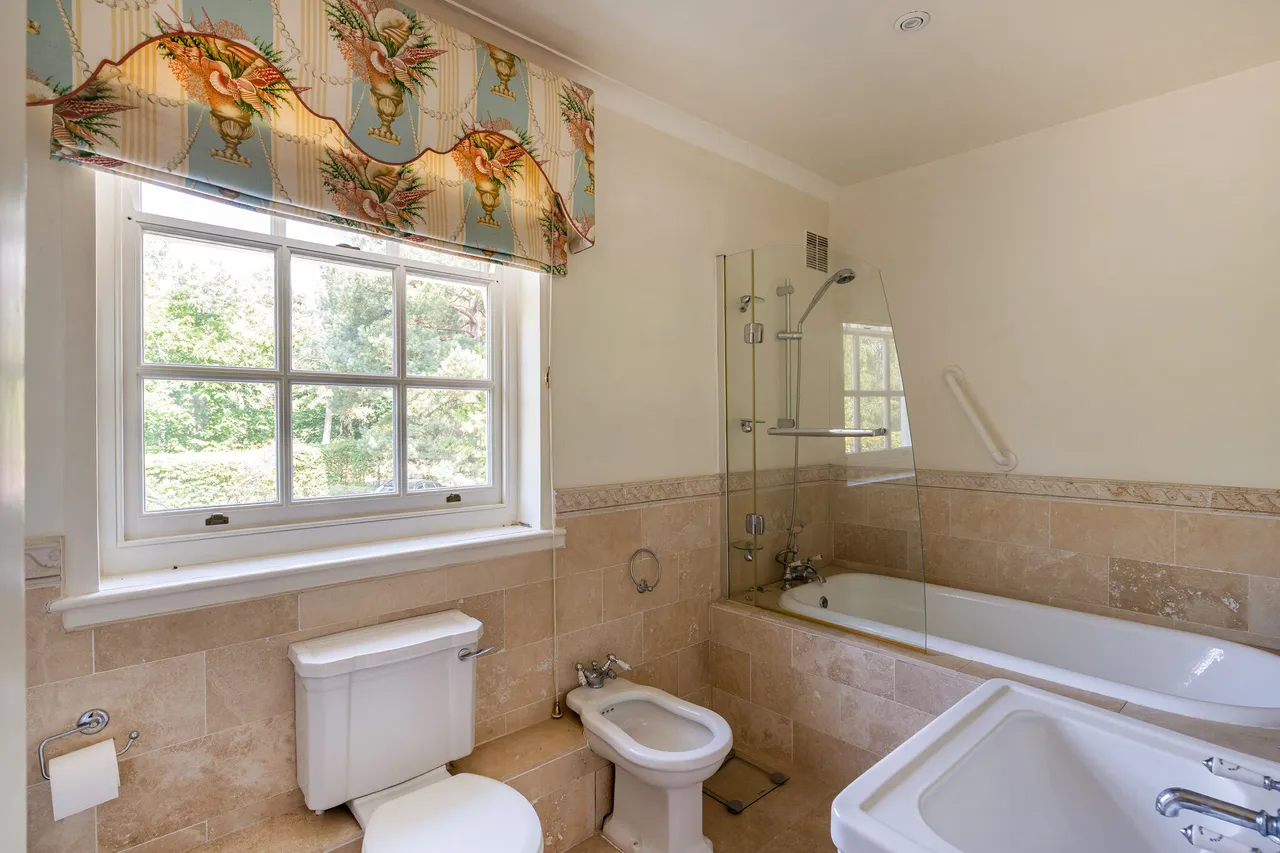 Hatton Hill, Windlesham, GU20, photo 17