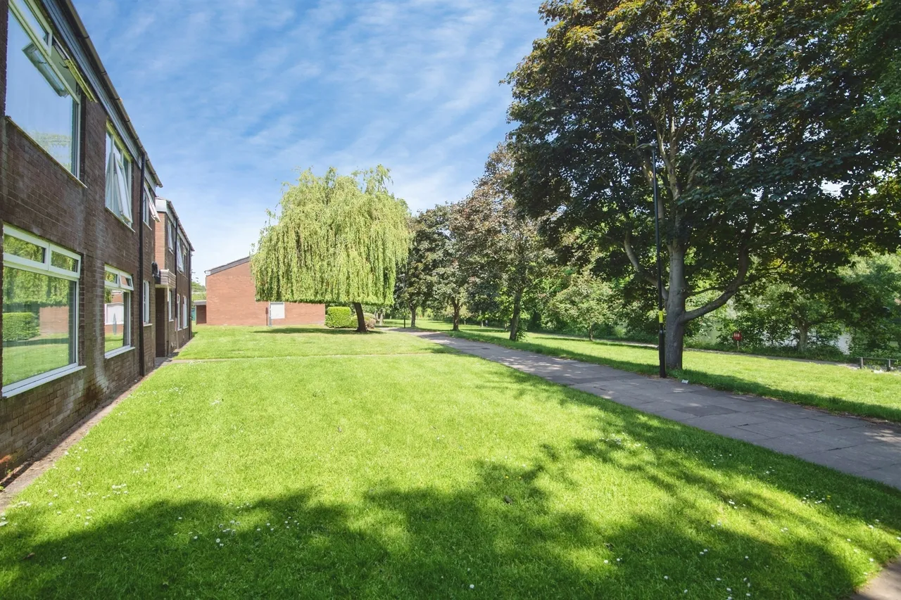Lakeside Walk, Birmingham, B23, photo 16