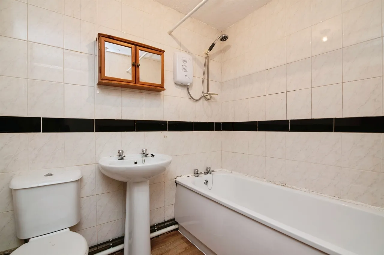 Lakeside Walk, Birmingham, B23, photo 14