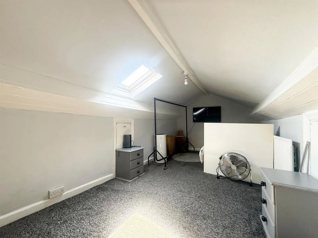 Main Street, Cross Hills, BD20 8TT, photo 9