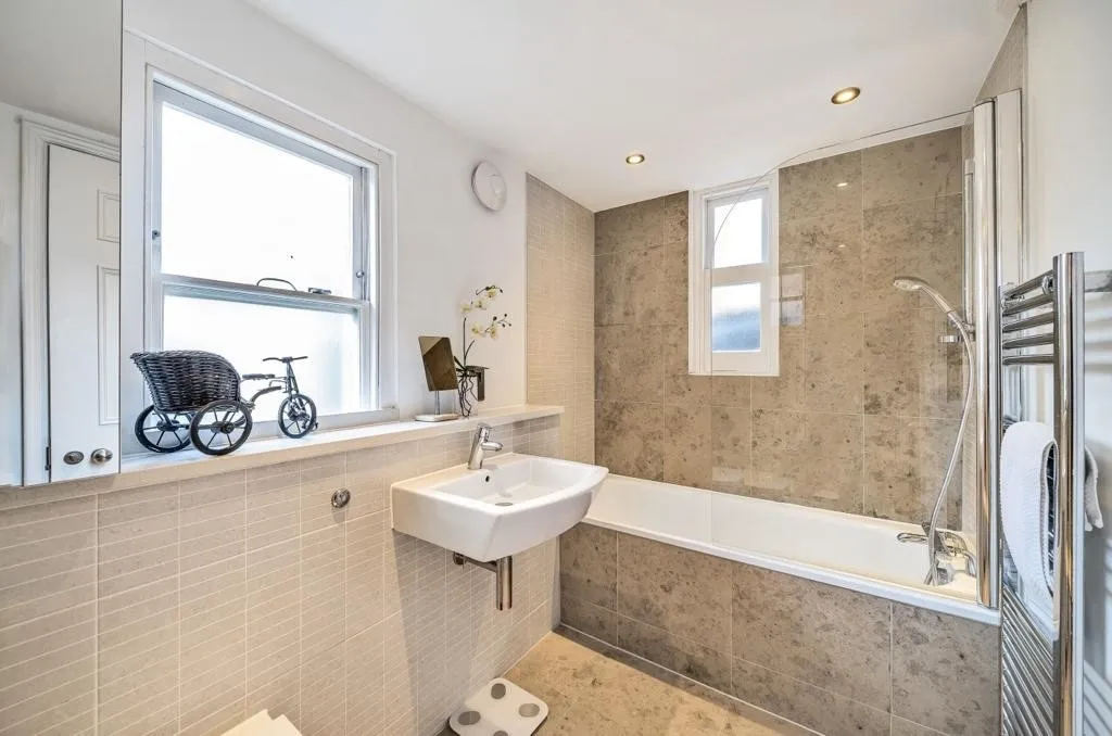 Wellesley Road, London, SE18, photo 12