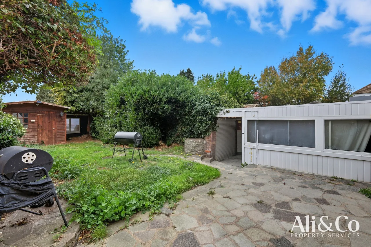 Waverley Gardens, Grays, Essex, RM16 2TJ, photo 17
