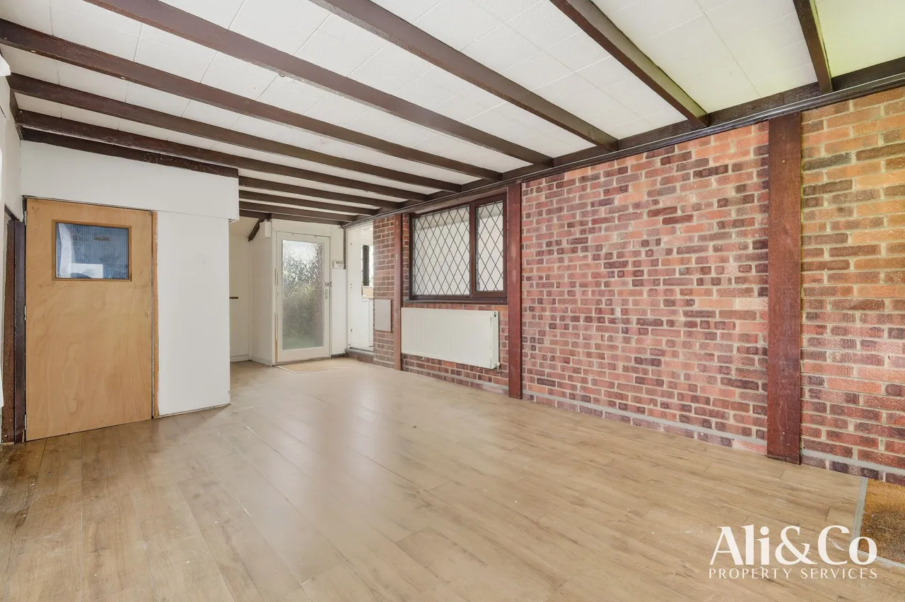 Waverley Gardens, Grays, Essex, RM16 2TJ, photo 16
