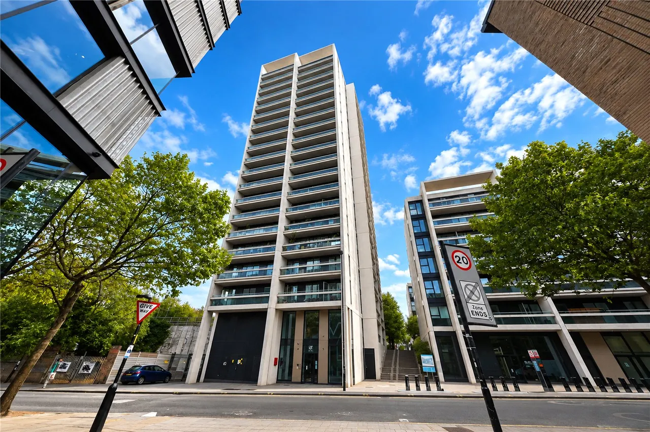 2 bed flat to rent, York Way, London, N7