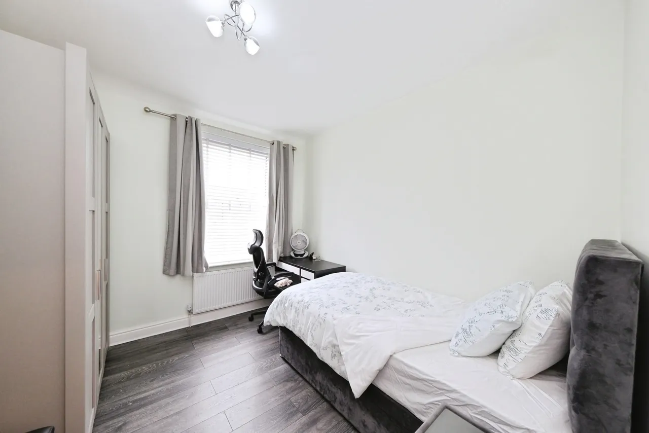 Austen Avenue, Nottingham, NG7, photo 22