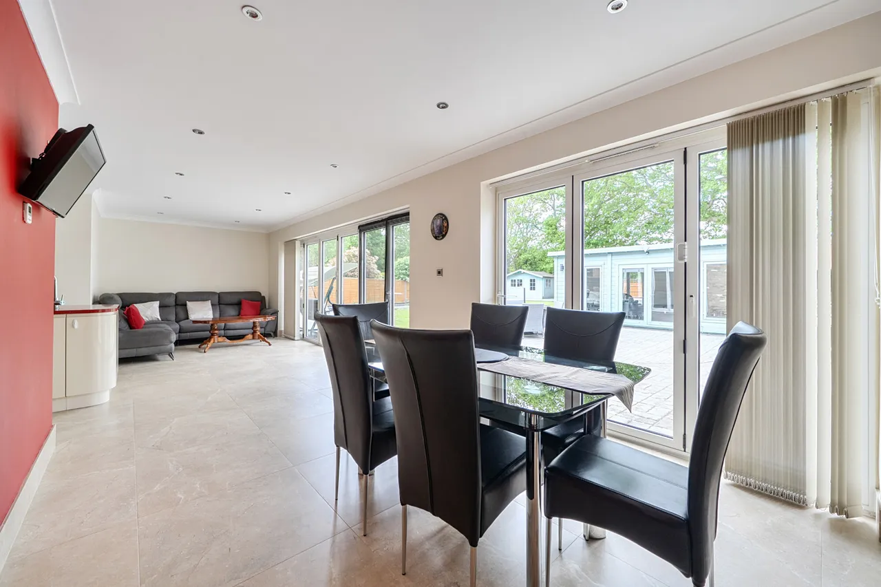 Wood Lane Close, Iver, SL0, photo 12