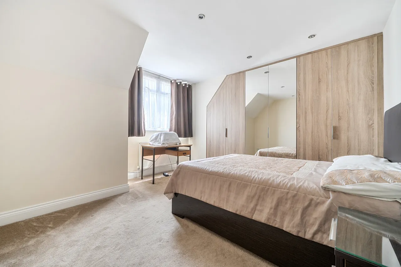 Wood Lane Close, Iver, SL0, photo 18