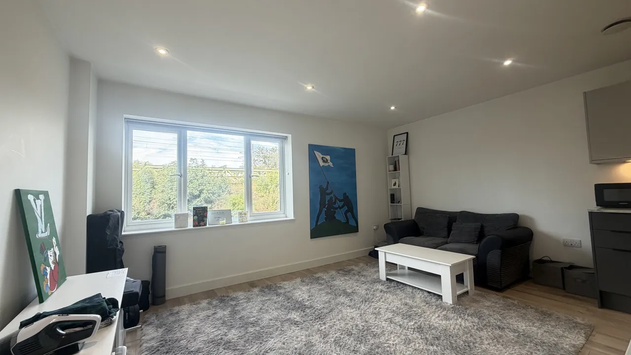 Windmill Lane, Hanwell, UB2, photo 3