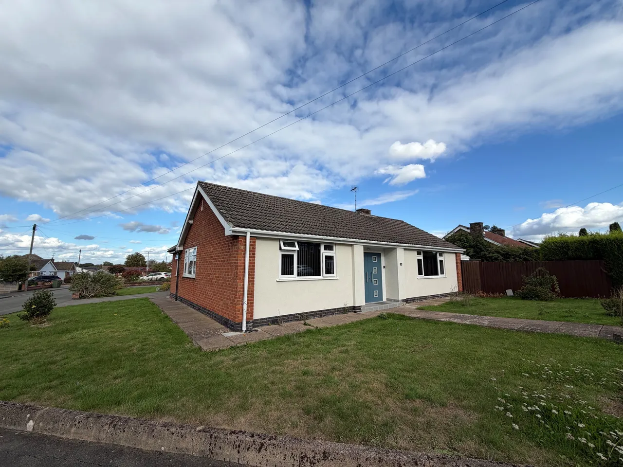 3 bed house to rent, Barry Drive, Kirby Muxloe, LE9