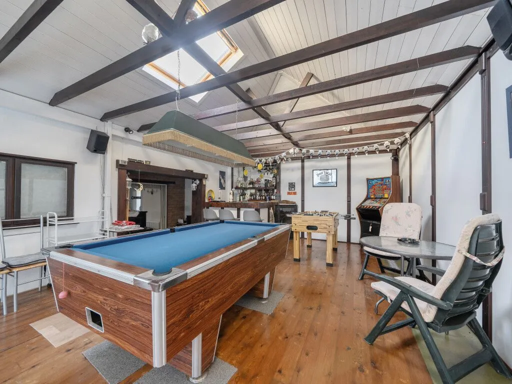 Stringers Yard, Horbury, WF4, photo 14