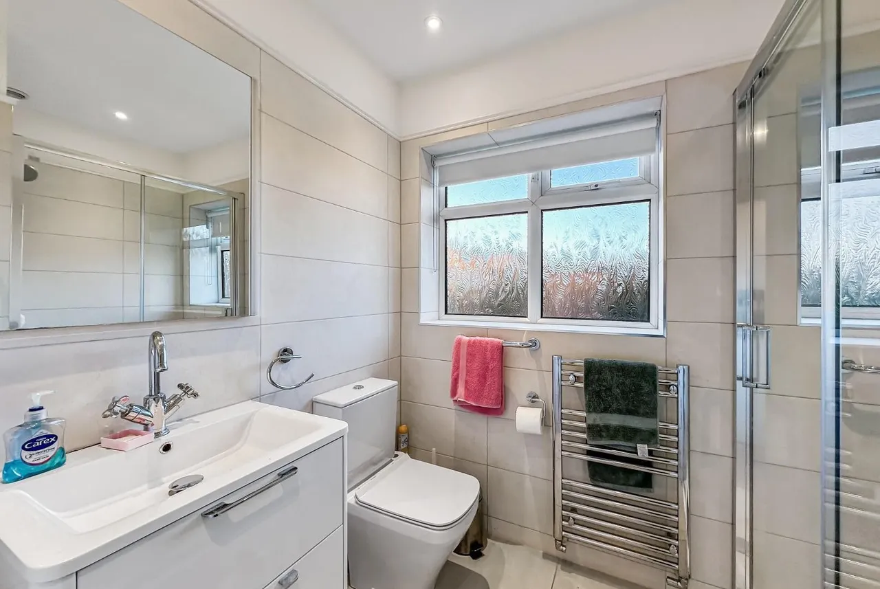 Cottrell Road, Hale Barns, Cheshire WA15 0RT, photo 19