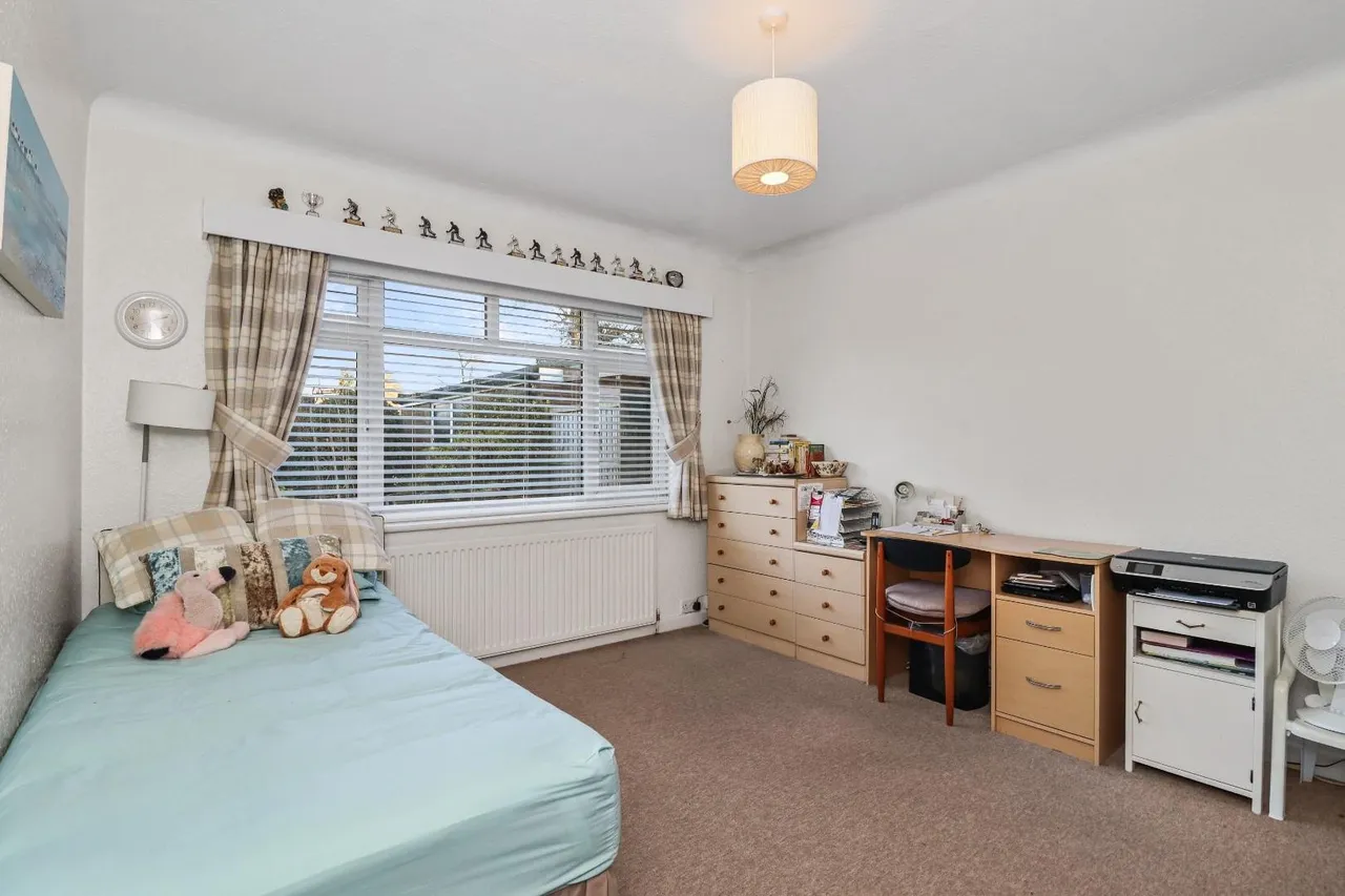 Cottrell Road, Hale Barns, Cheshire WA15 0RT, photo 17