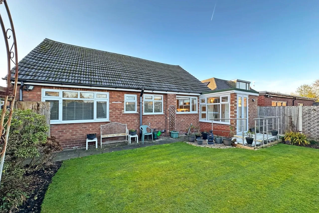 Cottrell Road, Hale Barns, Cheshire WA15 0RT, photo 23