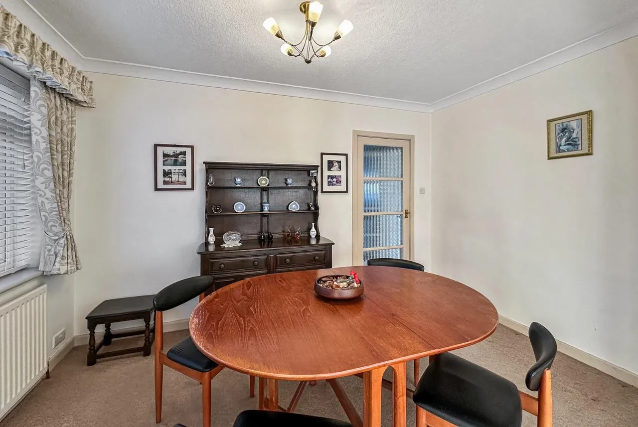 Cottrell Road, Hale Barns, Cheshire WA15 0RT, photo 7