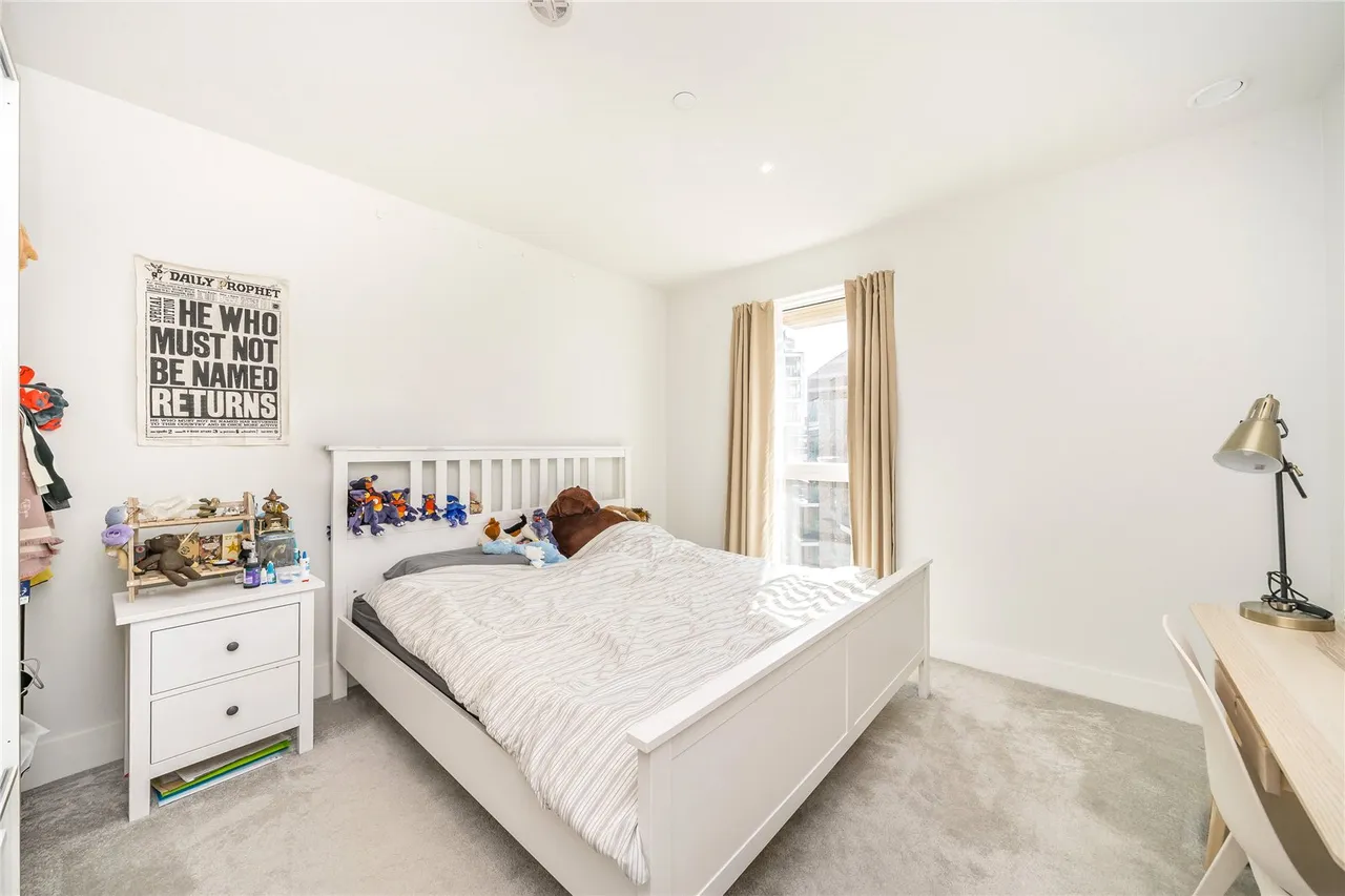 Kidbrooke Park Road, London, SE3, photo 4