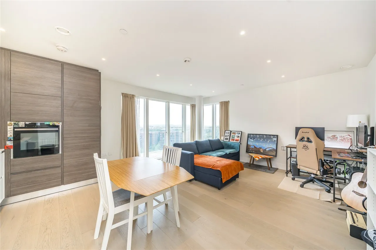 Kidbrooke Park Road, London, SE3, photo 2