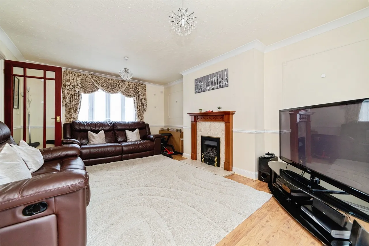 Wheatlands, Chells Manor, SG2, photo 10