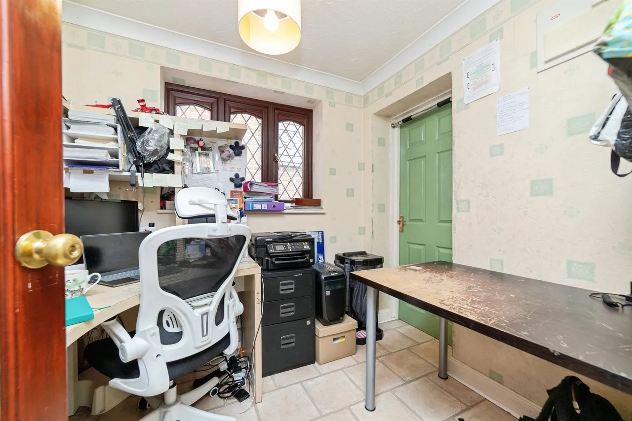 Wheatlands, Chells Manor, SG2, photo 11