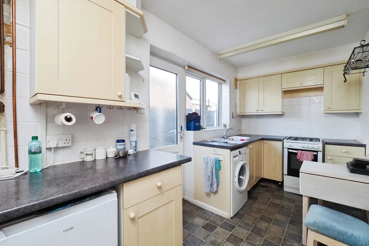 Brookthorpe Way, Silverdale, Nottingham, NG11, photo 3