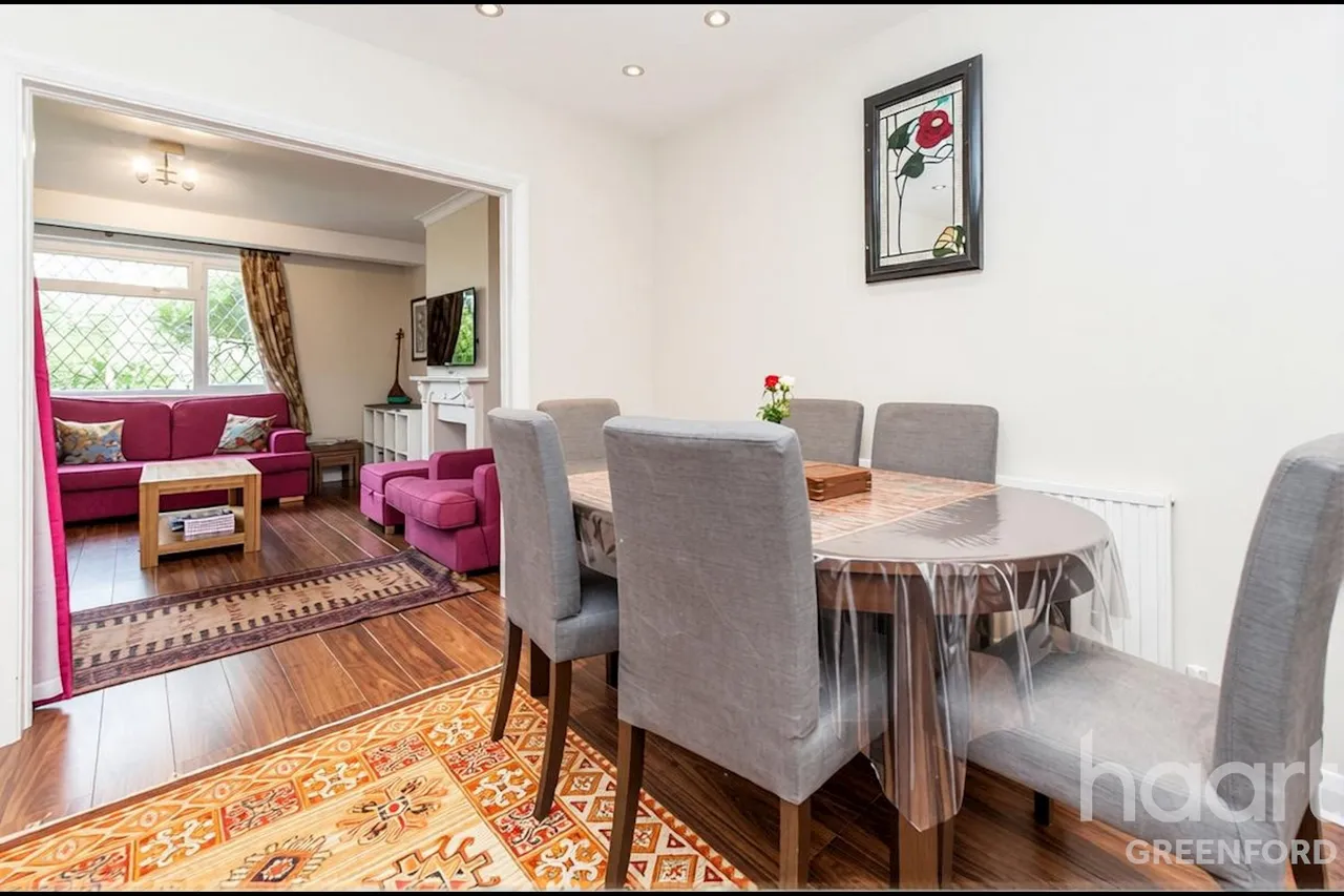 Ferrymead Gardens, Greenford, UB6, photo 7