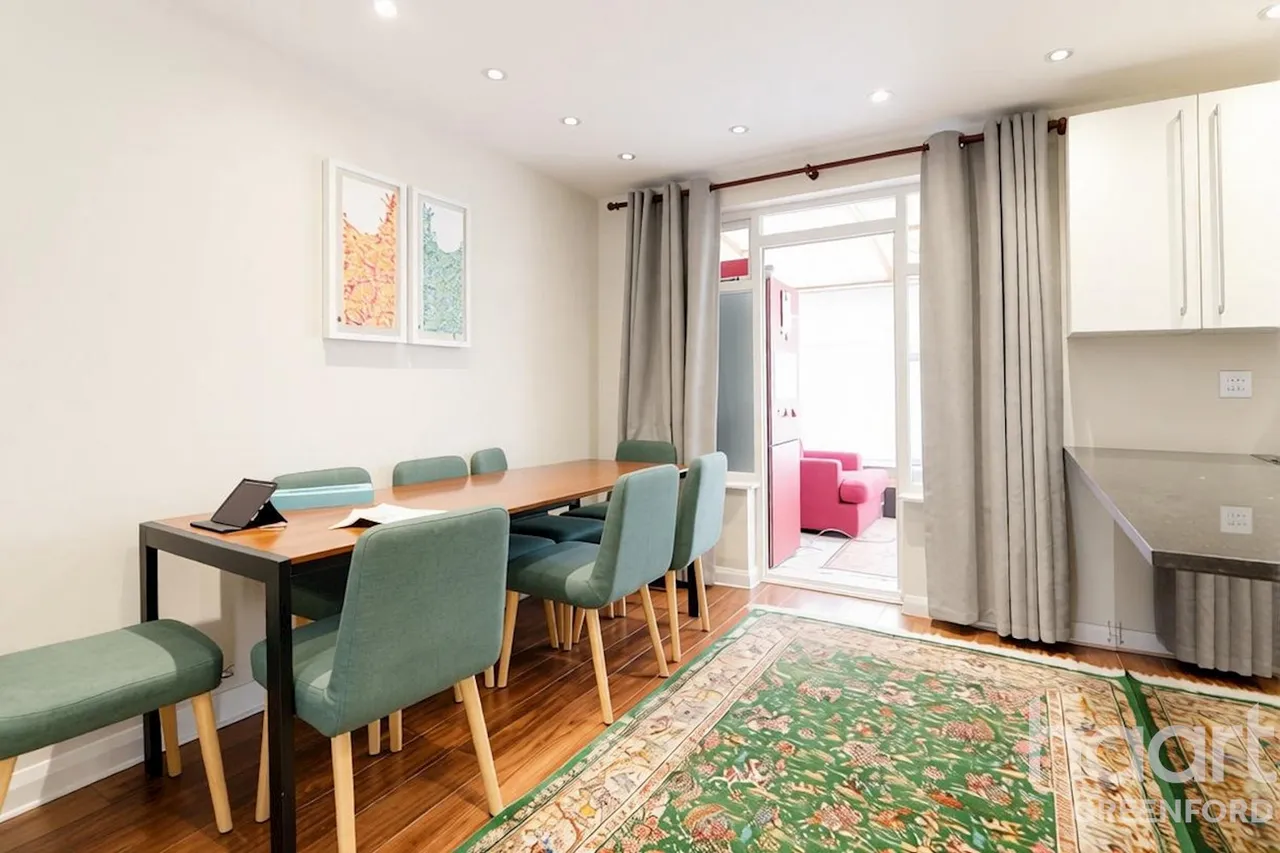 Ferrymead Gardens, Greenford, UB6, photo 8