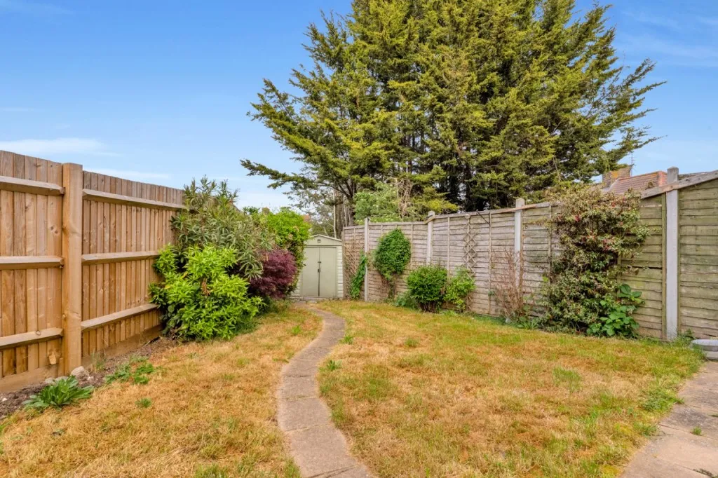 Taunton Vale, Gravesend, DA12, photo 14