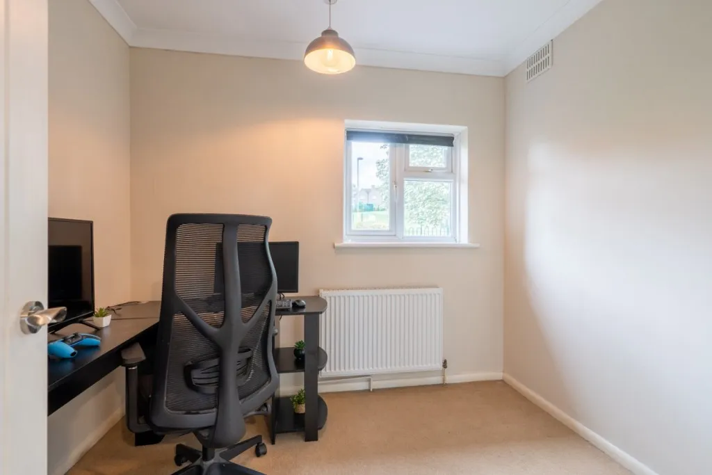 Taunton Vale, Gravesend, DA12, photo 11