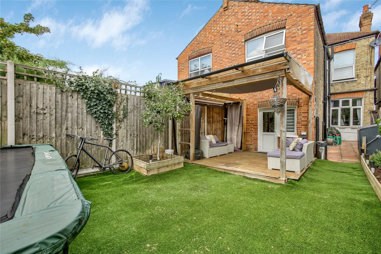 Pendle Road, Furzedown, photo 18
