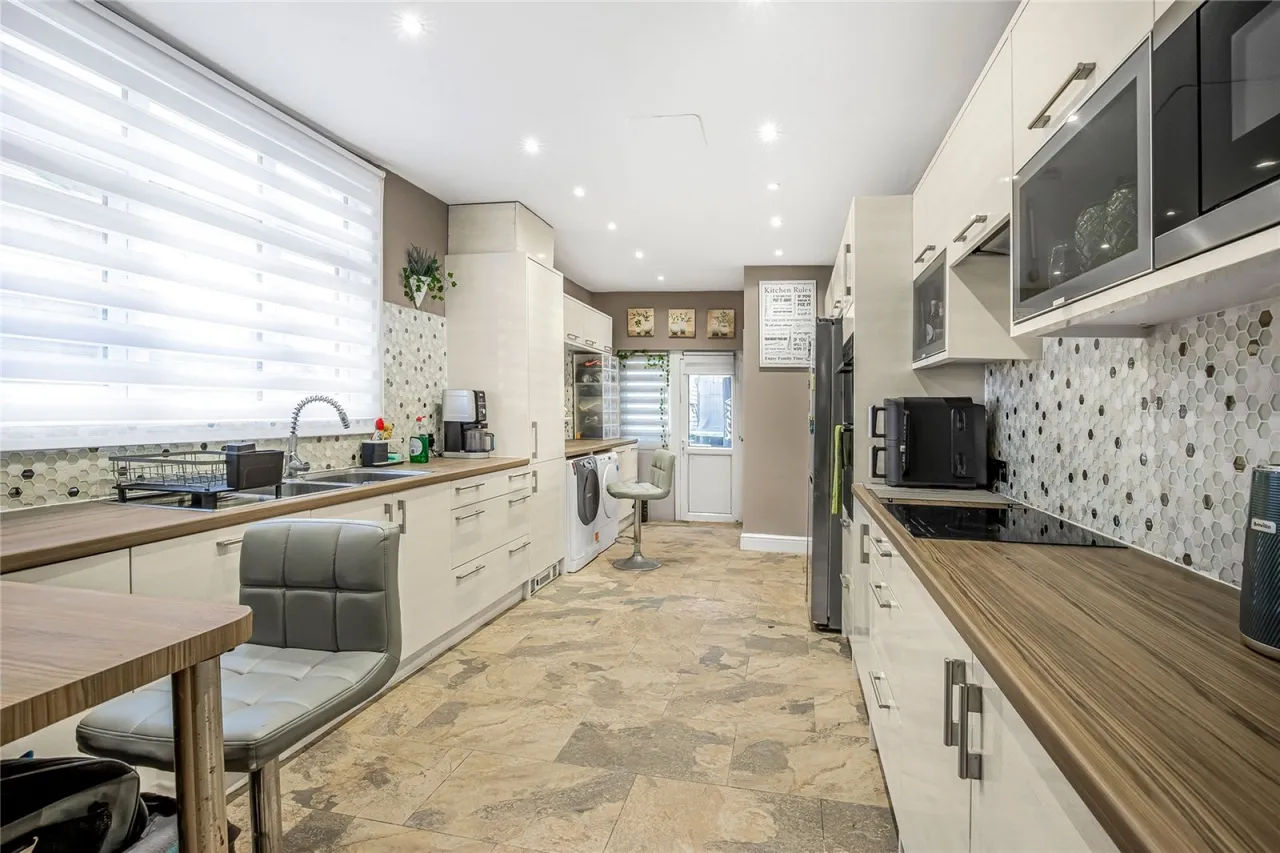 Pendle Road, Furzedown, photo 6