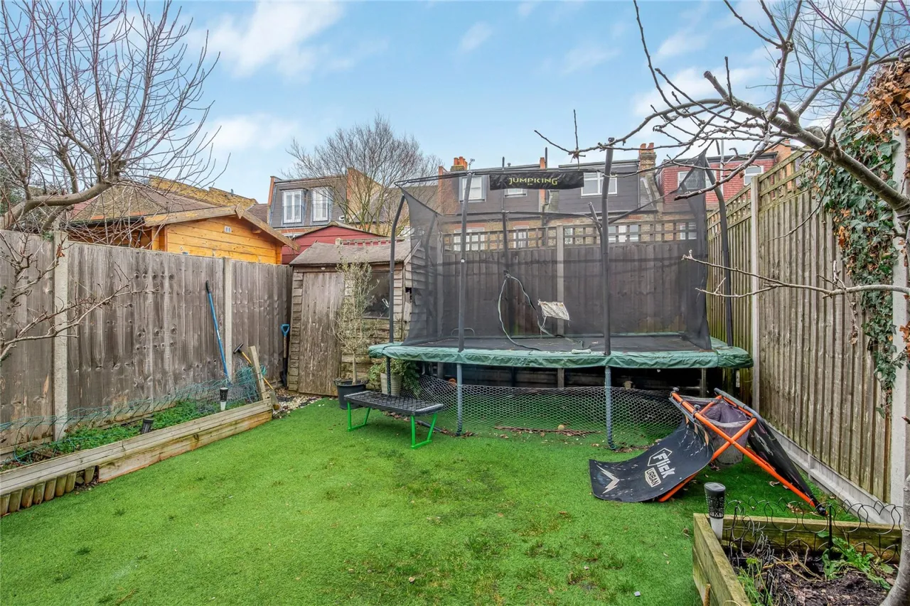 Pendle Road, Furzedown, photo 12