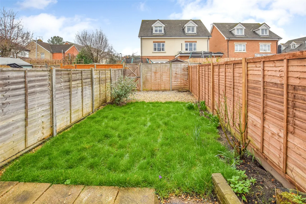 Elm Grove Road, Farnborough, Hampshire, GU14 7RD, photo 6