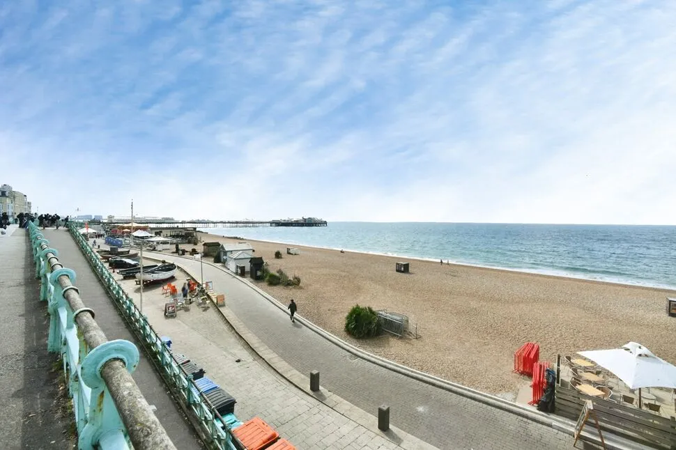 Kings Road, Brighton, East Sussex, BN1, photo 2