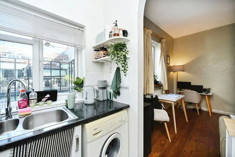 Kings Road, Brighton, East Sussex, BN1, photo 9