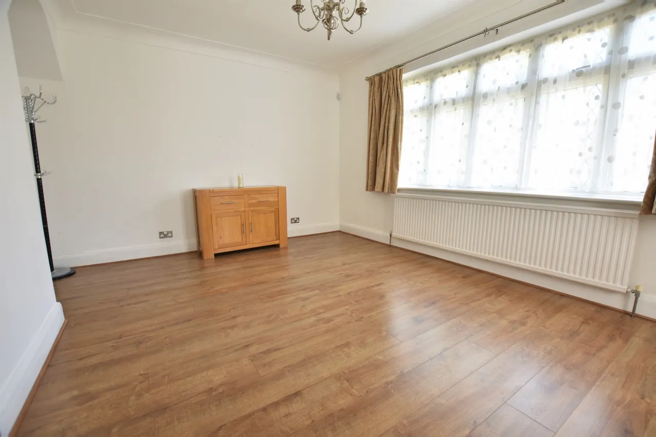 Crown Woods Way, Eltham, SE9 2NJ, photo 3